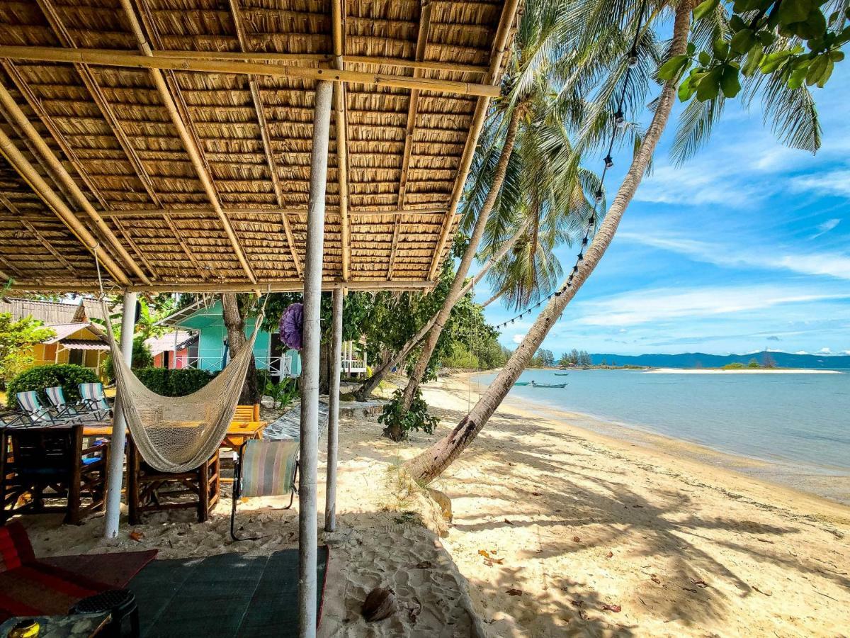 Отель Colorful Hut Пханган Экстерьер фото